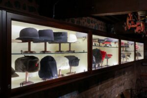 rahmi koç müzesi şapka sergisi